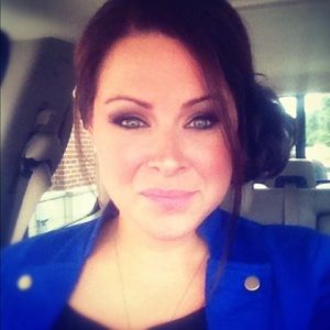 Meet your Posher, Vanessa